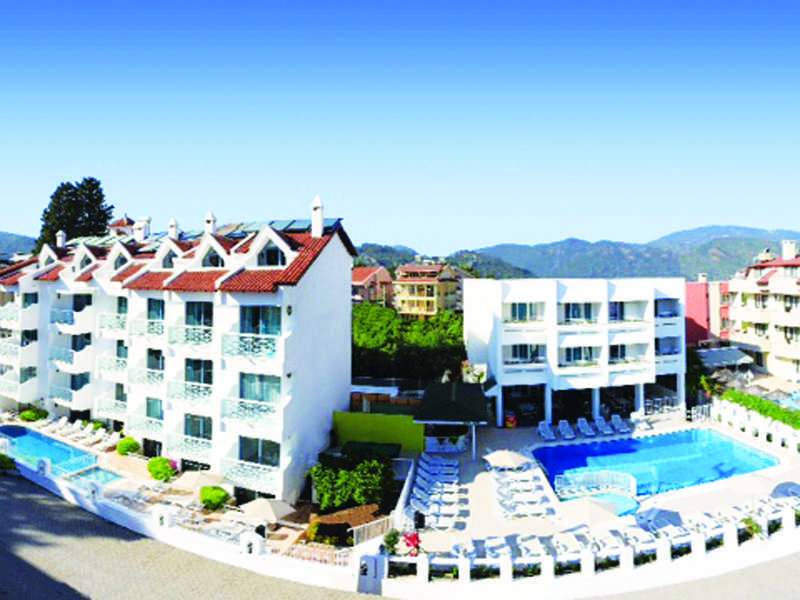Blue Palace Apartments
